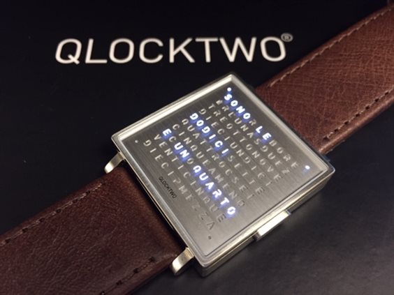 Orologio qlocktwo store italiano